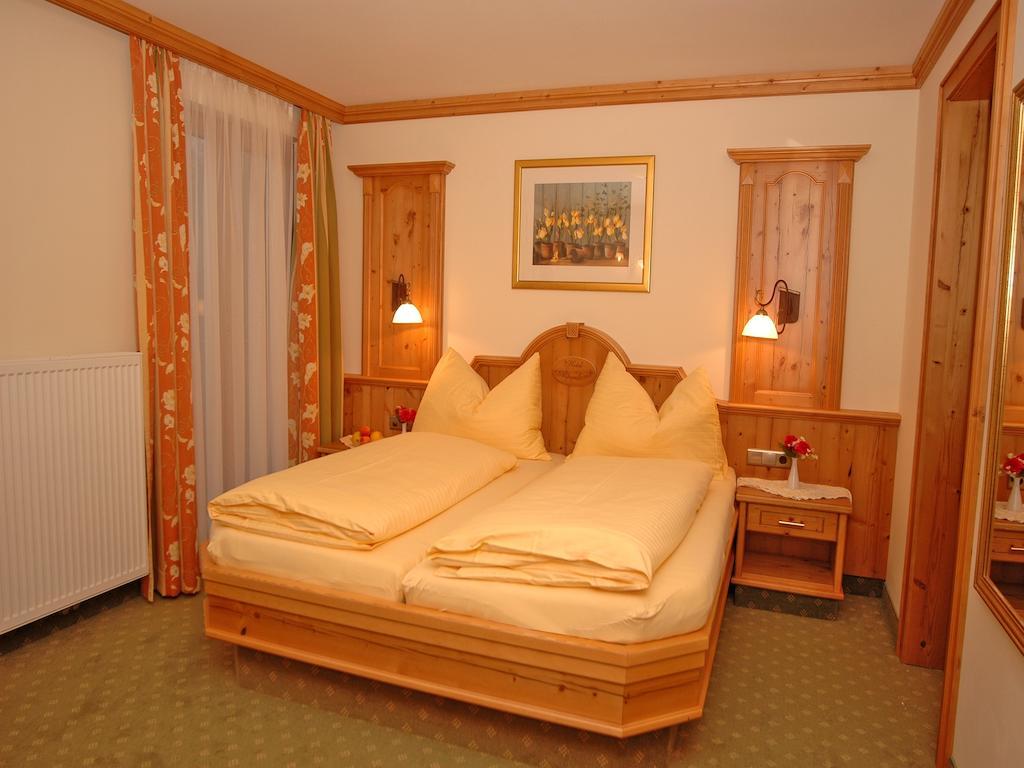 Hotel Garni Alpenland Altenmarkt im Pongau Szoba fotó